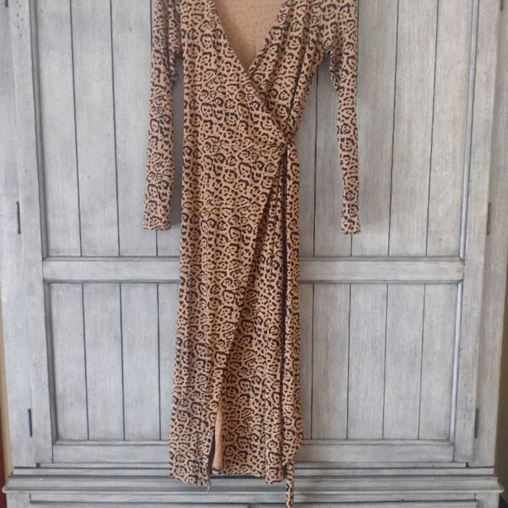 Good American Daynight Leopard Print Long Sleeve Midi Wrap Brown Dress